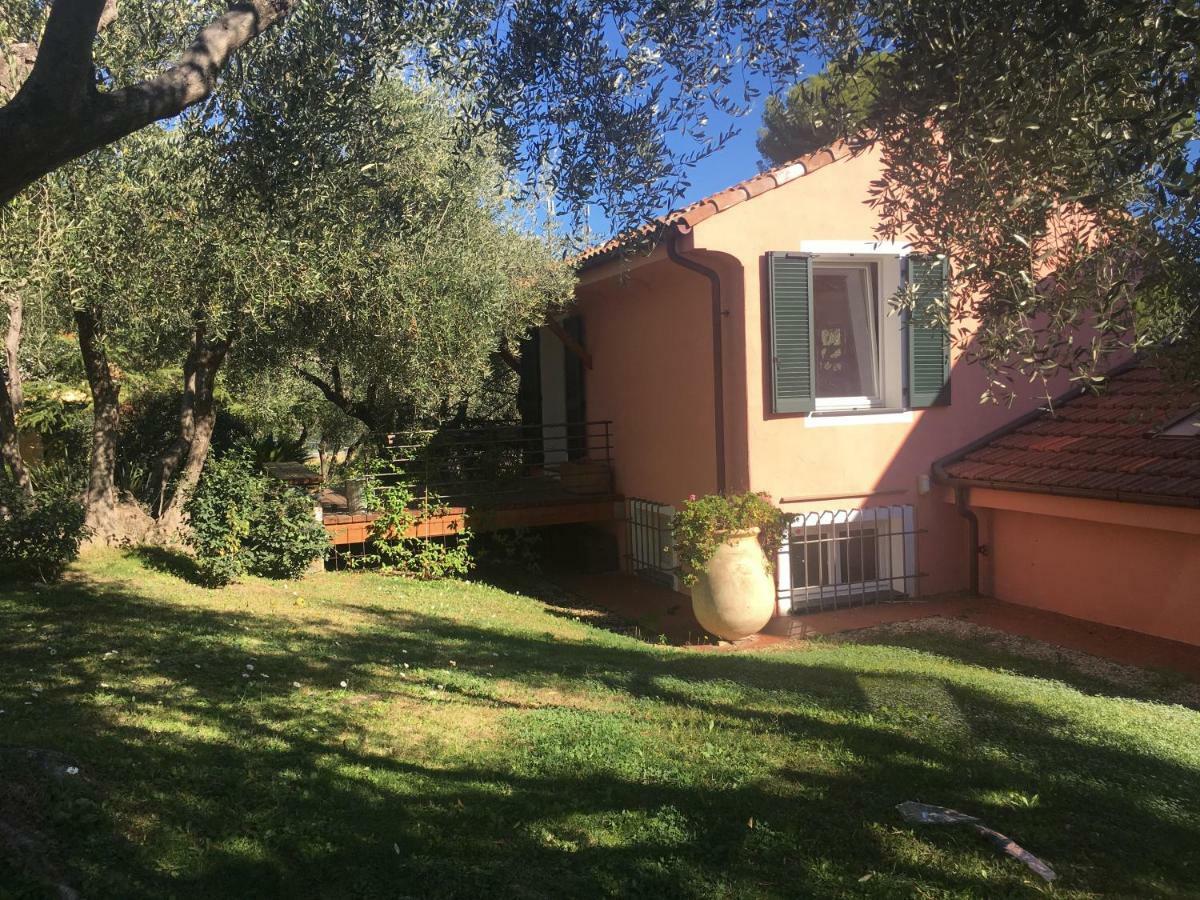 La Casa Di Fedra Villa อิมเปรีอา ภายนอก รูปภาพ